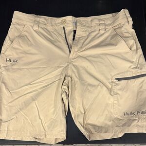 Huk Men's Light Tan Cargo Shorts